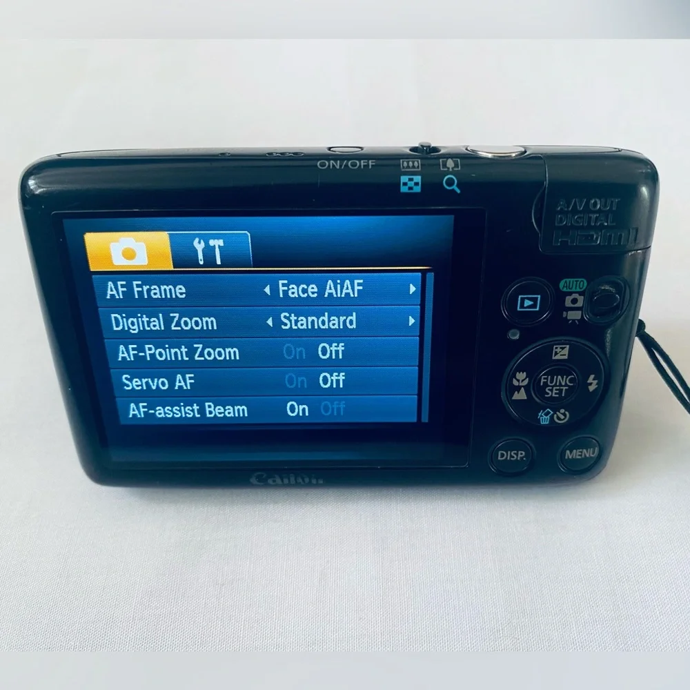 Canon Powershot ELPH SD1400 IS 141MP Digital Camera Block Near Tested Working